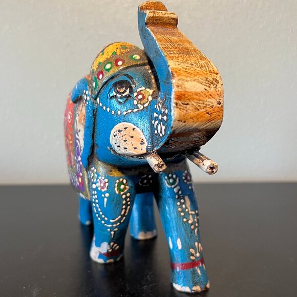 INDIAN FOLK ART Hand Carved Wooden Hand Painted Trunk Up Blessing Elephant - Picture 13 of 16